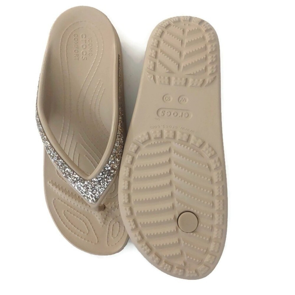 CROCS Womens Sz 10 Sloane Glitter Wedge Flip Flops Lightweight Sandals Chai Gold - Picture 9 of 10